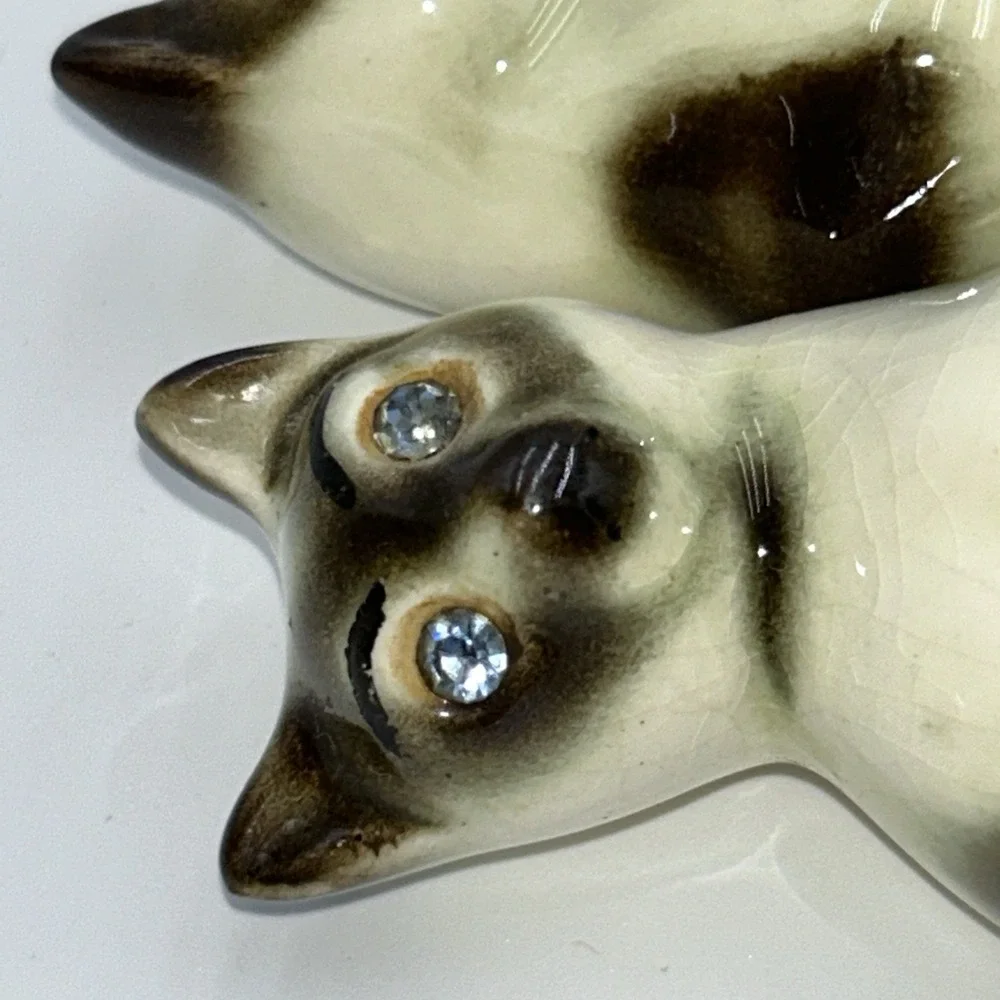 Kitschy Vtg Japan Kitty Cat Siamese Salt Pepper Shakers Icy Blue Rhinestone Eye